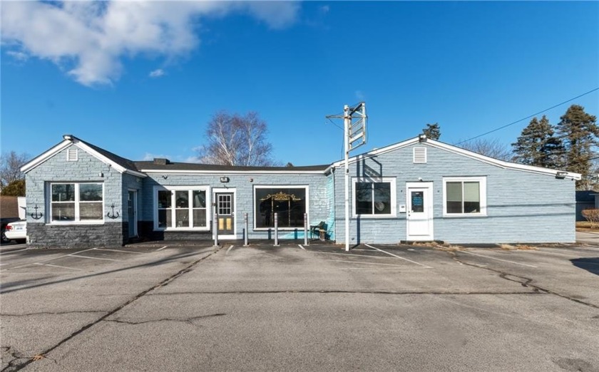 This multi-unit commercial property presents an exciting - Beach Commercial for sale in Warwick, Rhode Island on Beachhouse.com