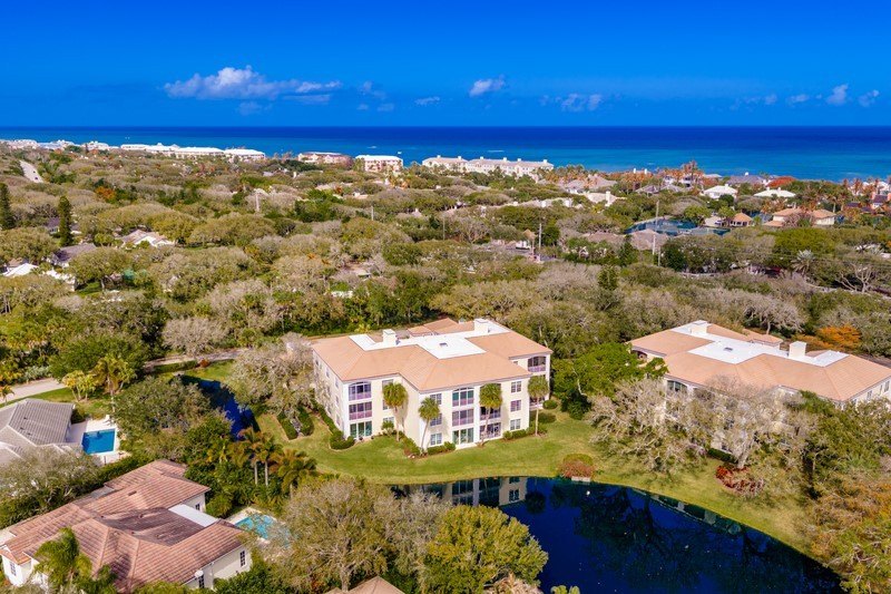 Fully remodeled and move-in ready, this stunning condo showcases - Beach Condo for sale in Vero Beach, Florida on Beachhouse.com