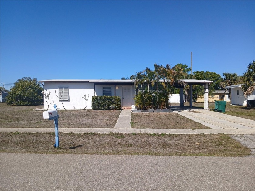 Welcome to this charming home in the heart of Port Charlotte! - Beach Home for sale in Port Charlotte, Florida on Beachhouse.com