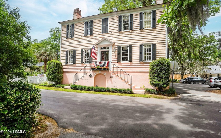 Priced to sell quickly, this is a unique opportunity to own the - Beach Home for sale in Beaufort, South Carolina on Beachhouse.com