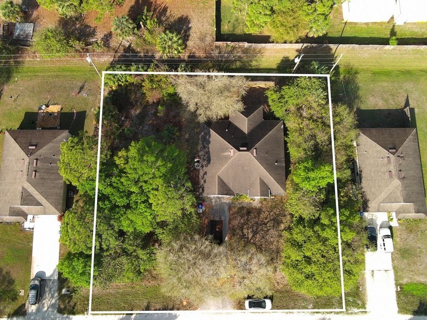 Investment Special on a Double Lot! This is what buyers are - Beach Home for sale in Vero Beach, Florida on Beachhouse.com