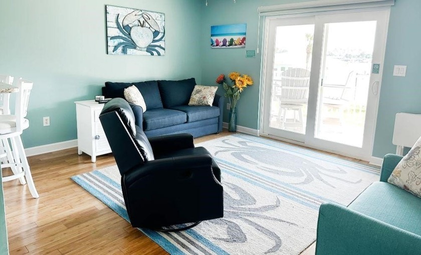 Experience classic Panama City Beach waterfront living in this - Beach Condo for sale in Panama City, Florida on Beachhouse.com