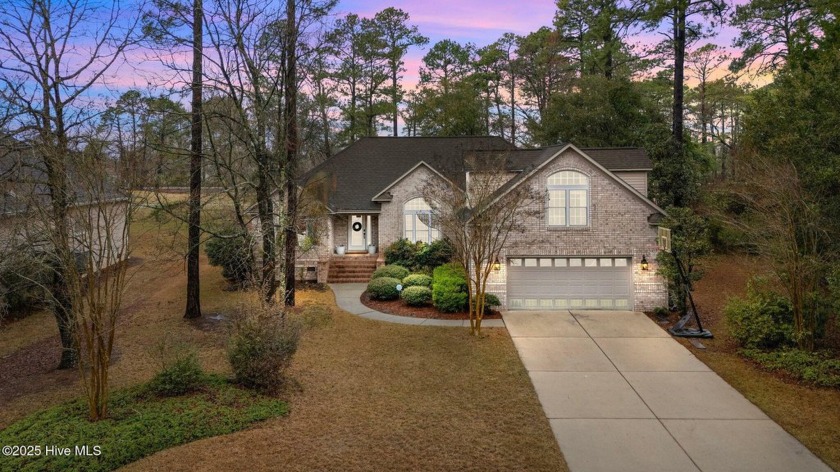 Welcome to your golf course oasis. Watch golfers tee-off from - Beach Home for sale in New Bern, North Carolina on Beachhouse.com