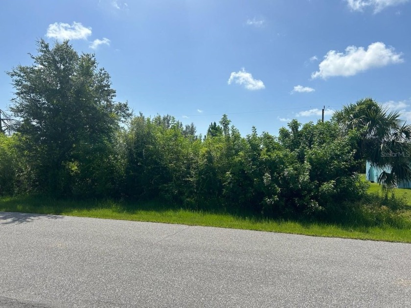 Price just reduced! Great Opportunity to own a Vacant Lot with - Beach Lot for sale in Englewood, Florida on Beachhouse.com