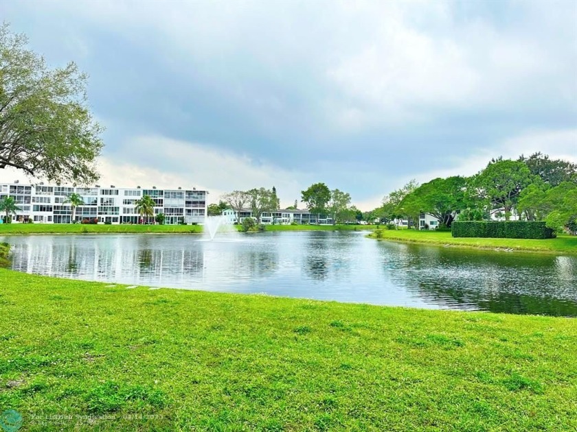 SPECTACULAR WATER VIEW from this charming & bright 1 bedrm, 1.5 - Beach Condo for sale in Deerfield Beach, Florida on Beachhouse.com