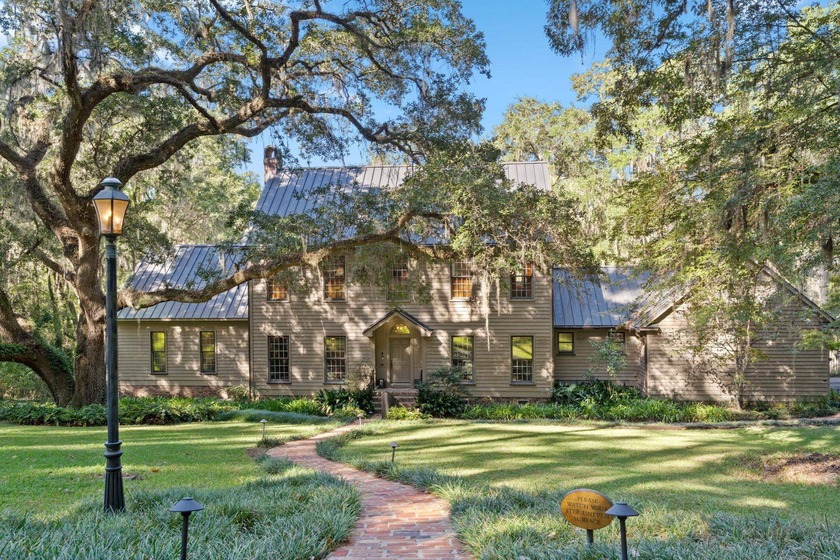 Tucked away on a private road, this extraordinary 5.19-acre - Beach Home for sale in Tallahassee, Florida on Beachhouse.com