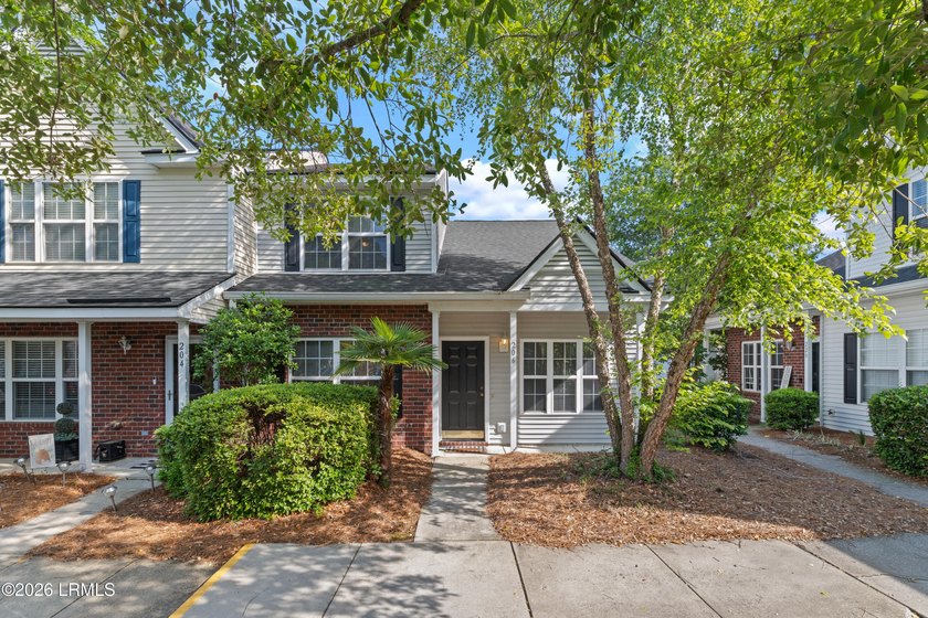 Welcome to 206 West Square, a beautifully refreshed townhome in - Beach Townhome/Townhouse for sale in Bluffton, South Carolina on Beachhouse.com
