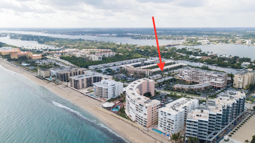 Immaculate turnkey and completely upgraded 2/2 with peaceful - Beach Condo for sale in South Palm Beach, Florida on Beachhouse.com