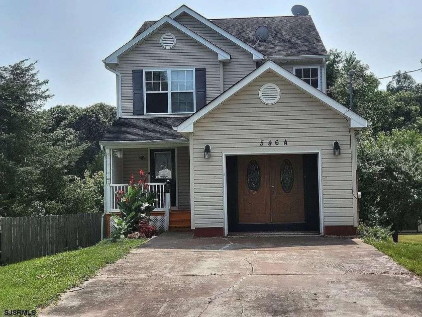 Looks like brand-new. Can be separated into 3 private unites - Beach Home for sale in Galloway, New Jersey on Beachhouse.com