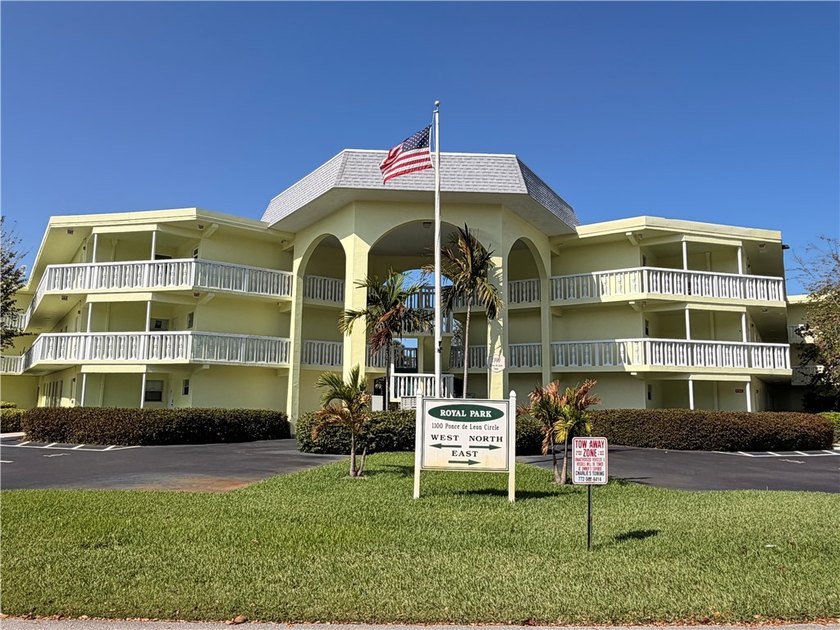 Location, location, location! Affordable monthly dues while - Beach Condo for sale in Vero Beach, Florida on Beachhouse.com
