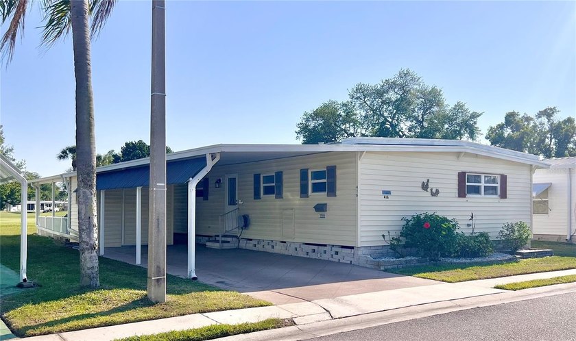 Welcome to a truly exceptional residence offering the perfect - Beach Home for sale in Largo, Florida on Beachhouse.com