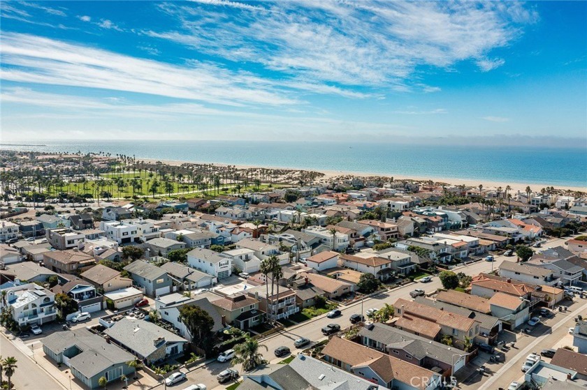 Welcome to your dream beachside retreat in the highly - Beach Home for sale in Oxnard, California on Beachhouse.com