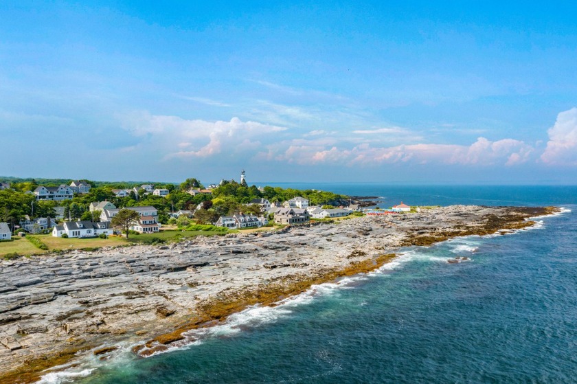 Stunning Oceanfront Views, Timelessly Elegant

A dreamy - Beach Home for sale in Cape Elizabeth, Maine on Beachhouse.com