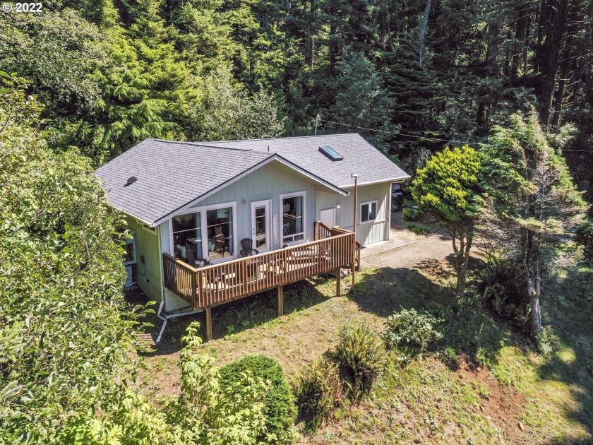BRING OFFERS!! one-of-a-kind property next to Bray's Point - Beach Home for sale in Yachats, Oregon on Beachhouse.com