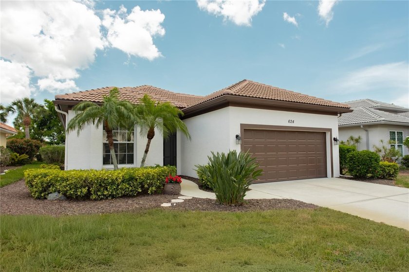 Welcome to this beautifully updated 2 bedroom, 2 bath J&J home - Beach Home for sale in Venice, Florida on Beachhouse.com