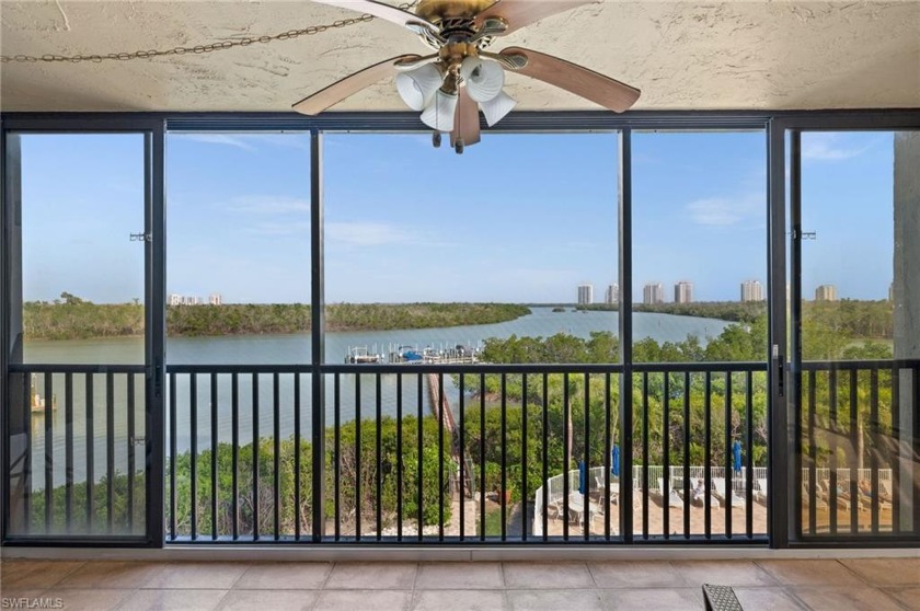 Just pack a bag and you're ready for gulf coast living at its - Beach Condo for sale in Bonita Springs, Florida on Beachhouse.com