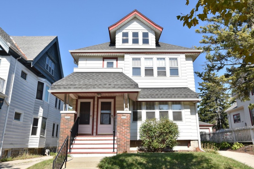 Light and Bright Large 2 Bedroom Each Unit Duplex with hardwood - Beach Home for sale in Shorewood, Wisconsin on Beachhouse.com