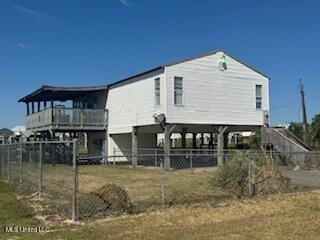 Charming 2 bedroom, 2 bath home/ camp on the water. Easy access - Beach Home for sale in Bay Saint Louis, Mississippi on Beachhouse.com