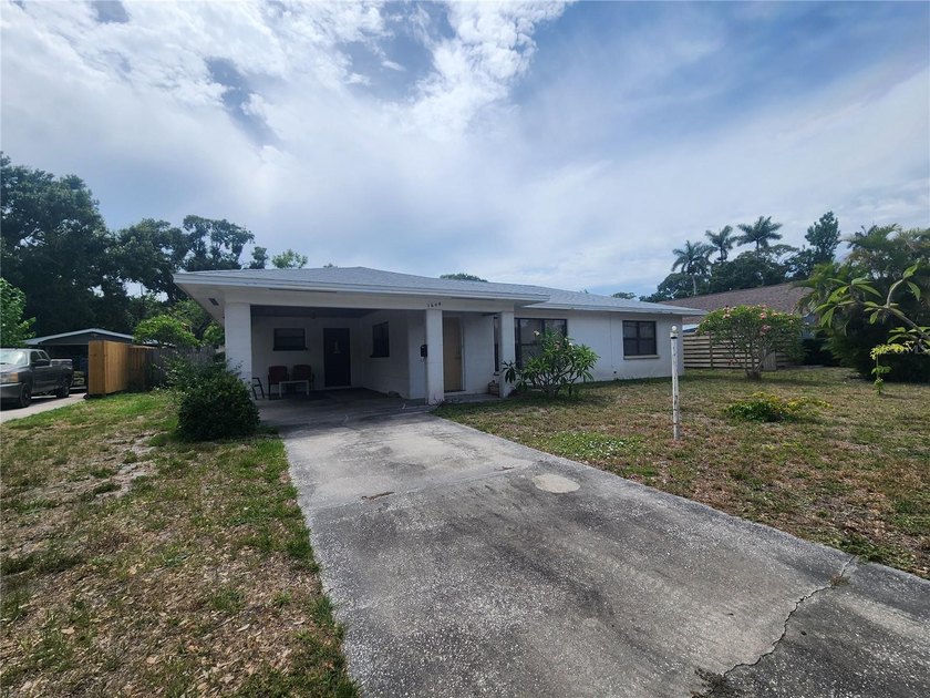Classic Mid-Century Charm on an Oversized West Bradenton Lot! - Beach Home for sale in Bradenton, Florida on Beachhouse.com