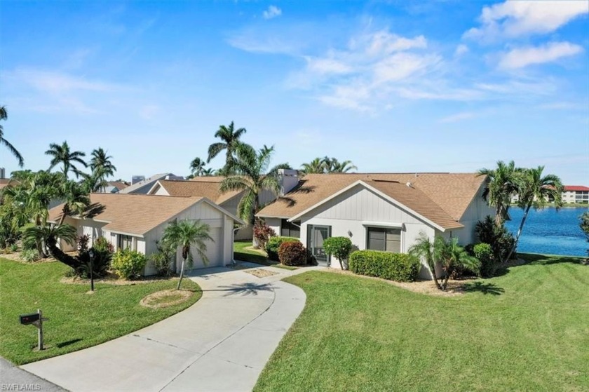 Immaculate TURNKEY single family home in Cinnamon Cove with - Beach Home for sale in Fort Myers, Florida on Beachhouse.com