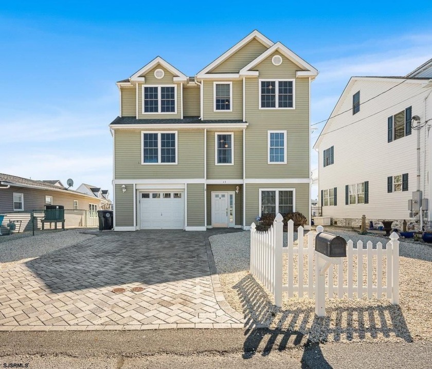This is the waterfront home you've been waiting for! Built in - Beach Home for sale in Little Egg Harbor, New Jersey on Beachhouse.com