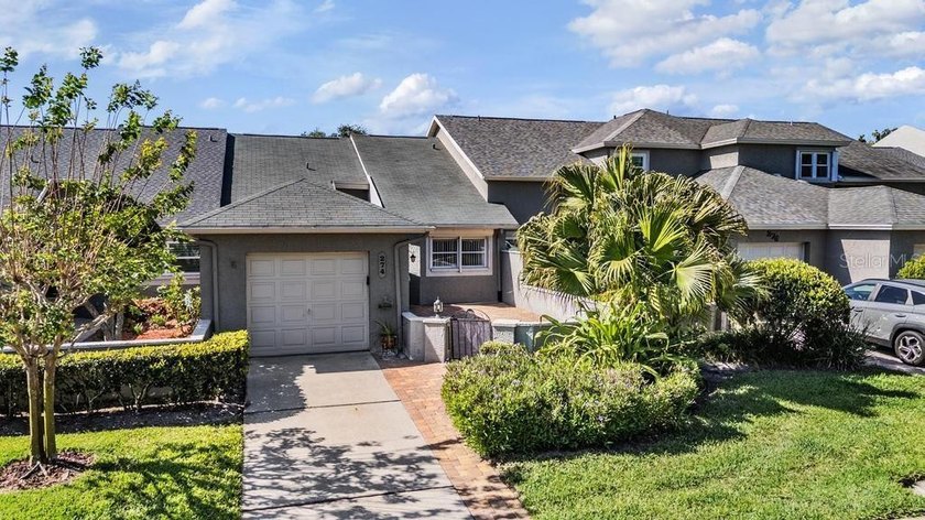 Charming 2-bedroom, 2-bath villa with 1-car garage in the - Beach Home for sale in Palm Harbor, Florida on Beachhouse.com