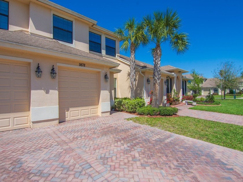 Perfect blend of style/serenity in this 3BR/3 full BA townhome - Beach Townhome/Townhouse for sale in Vero Beach, Florida on Beachhouse.com