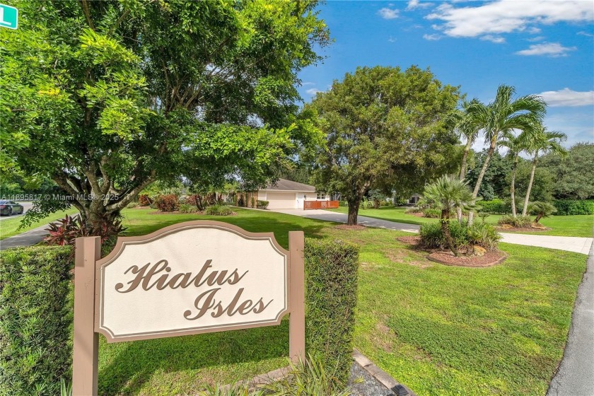 Stunning Davie home in sought-after Hiatus Isles!
A must see - Beach Home for sale in Davie, Florida on Beachhouse.com