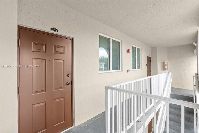 Working in the Keys... Great 3 bedrooms, 2 bath freshly painted - Beach Condo for sale in Homestead, Florida on Beachhouse.com