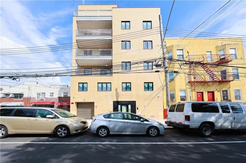 Beautiful elevated condo located in the heart of Coney Island - Beach Condo for sale in Brooklyn, New York on Beachhouse.com