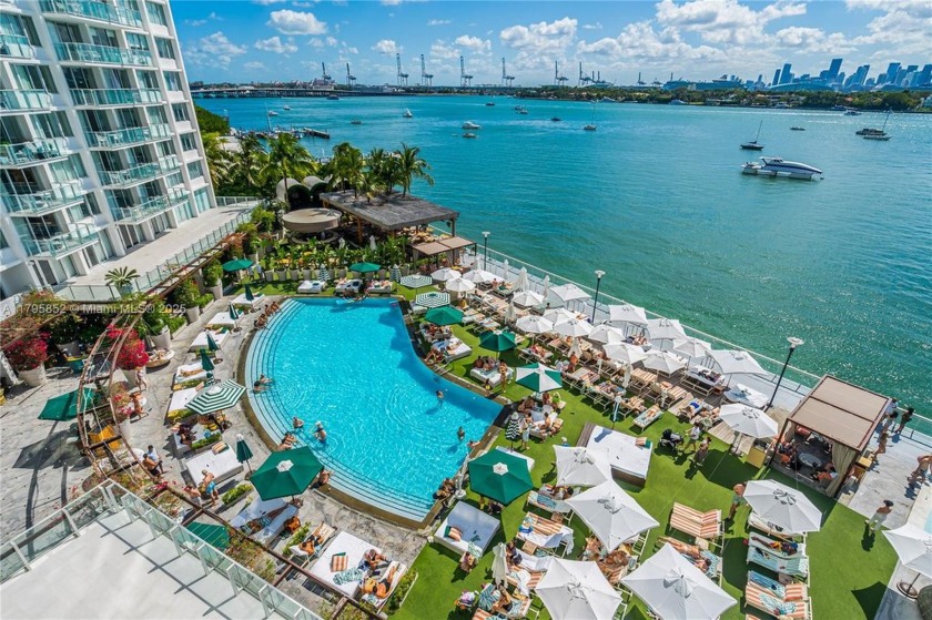 * 365 FRIENDLY - SELLER FINANCING AVAILABLE* THIS STUNNING 2 - Beach Condo for sale in Miami Beach, Florida on Beachhouse.com