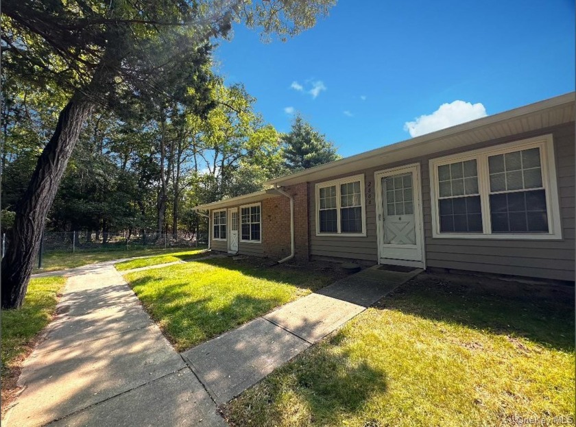 Great opportunity to own a two-bedroom, 1-bath Greenbriar model - Beach Condo for sale in Ridge, New York on Beachhouse.com