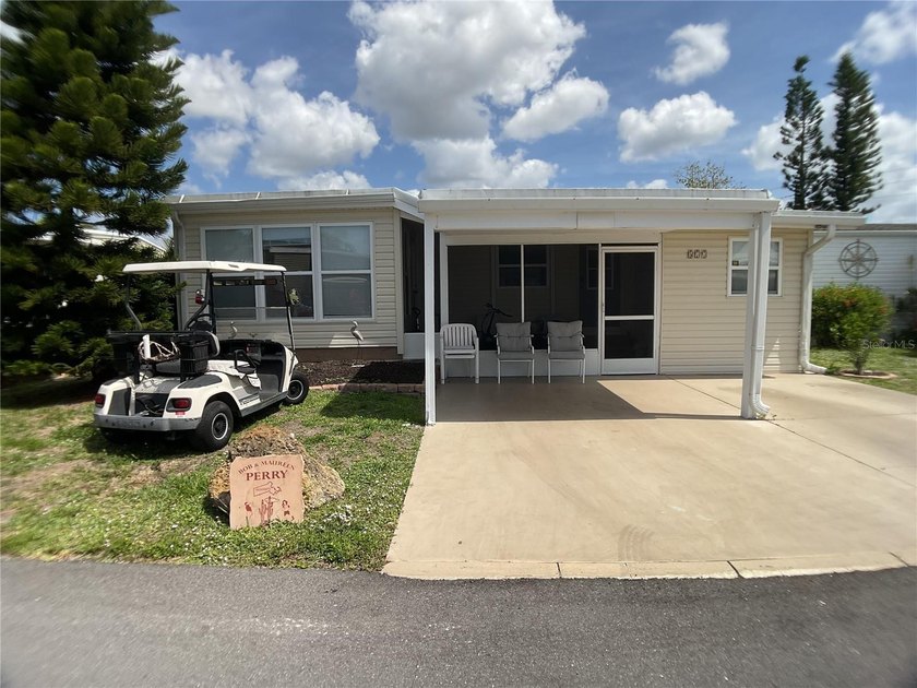 Beautiful 2 bedroom, 2 bathroom home, fully updated and offering - Beach Home for sale in Punta Gorda, Florida on Beachhouse.com