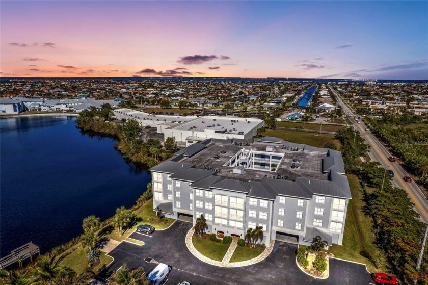 Enjoy this incredible end unit 3rd floor condo with beautiful - Beach Condo for sale in Punta Gorda, Florida on Beachhouse.com