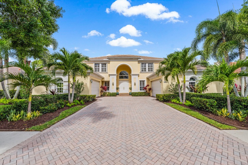 Large elegant Palm Beach style 5BR/5BA/4CG 4679 sq. ft home on - Beach Home for sale in Jupiter, Florida on Beachhouse.com