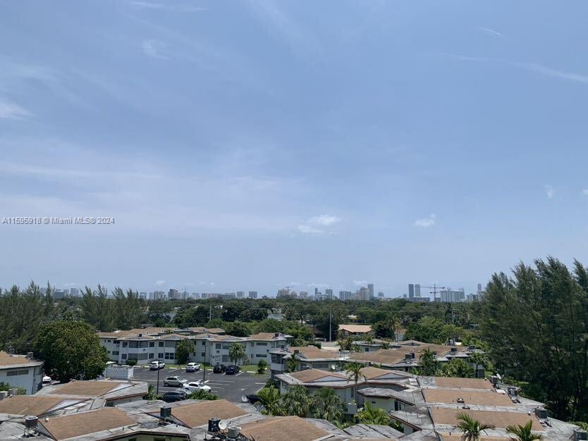 Location, Location, Location... Stunning lake views with impact - Beach Condo for sale in Miami, Florida on Beachhouse.com