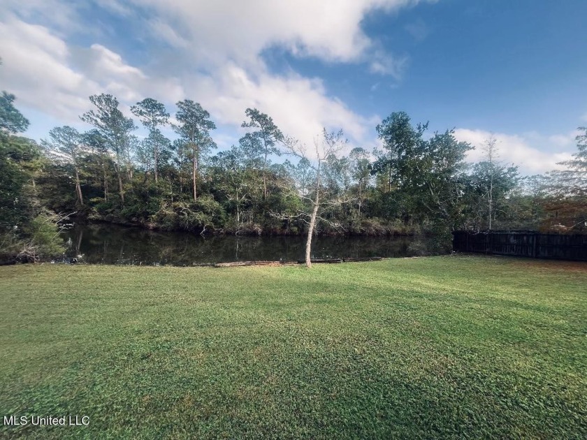 Beautiful waterfront property in Gautier, perfect for those - Beach Lot for sale in Gautier, Mississippi on Beachhouse.com