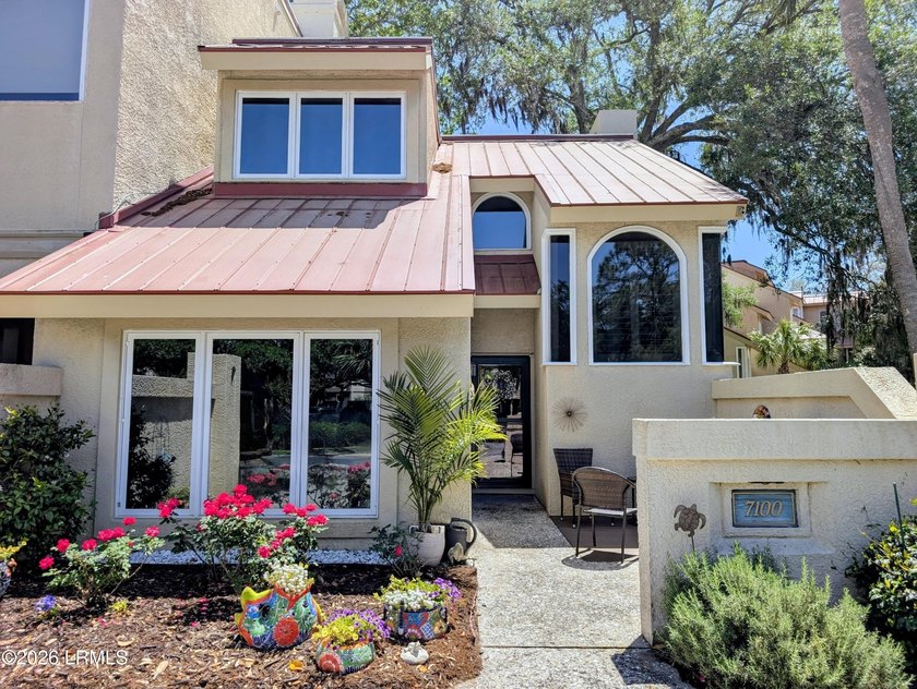 Rare opportunity to own one of Newport Villas' end-unit - Beach Condo for sale in Hilton Head Island, South Carolina on Beachhouse.com
