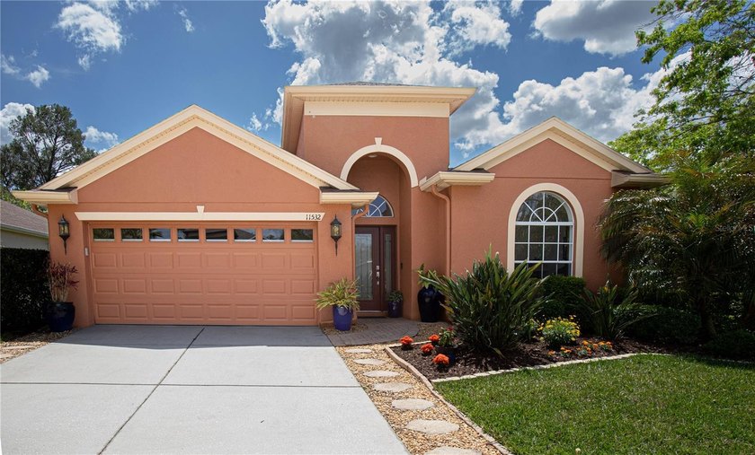 Welcome to Water's Edge at Moon Lake! Take advantage of a - Beach Home for sale in New Port Richey, Florida on Beachhouse.com