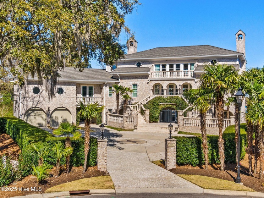 Tucked away at the end of a quiet cul-de-sac on one of - Beach Home for sale in Wilmington, North Carolina on Beachhouse.com