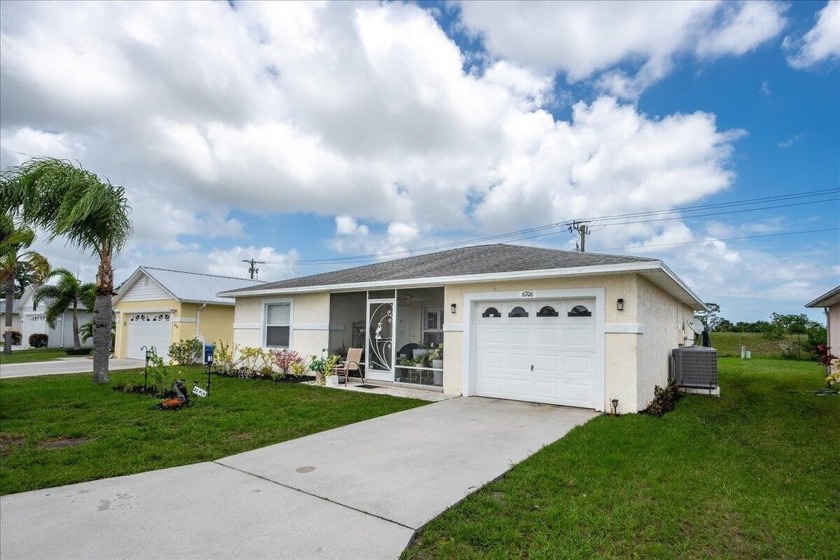 Spanish Lakes Fairways, 55+ Community. Cute 2/2/1, CBS home - Beach Home for sale in Fort Pierce, Florida on Beachhouse.com