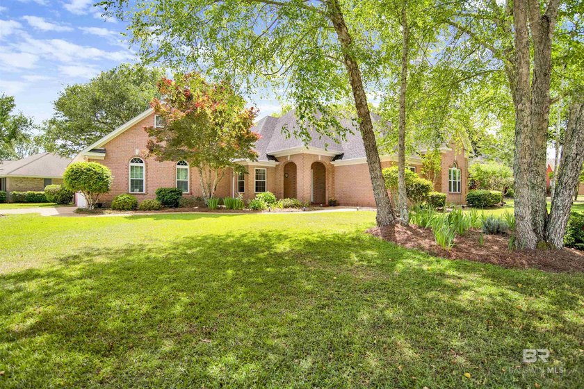 Property is currently Active Under Contract. Seller is - Beach Home for sale in Fairhope, Alabama on Beachhouse.com