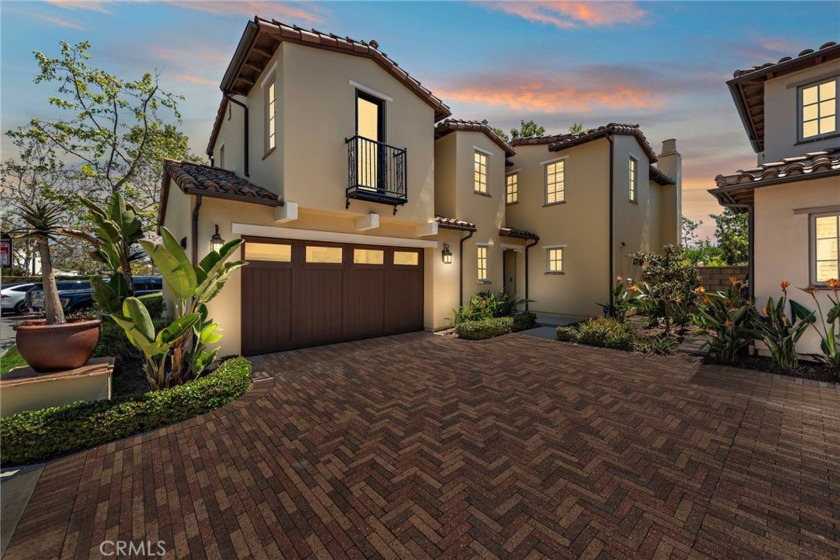 Situated in the prestigious Aqua enclave of Sea Summit in San - Beach Home for sale in San Clemente, California on Beachhouse.com