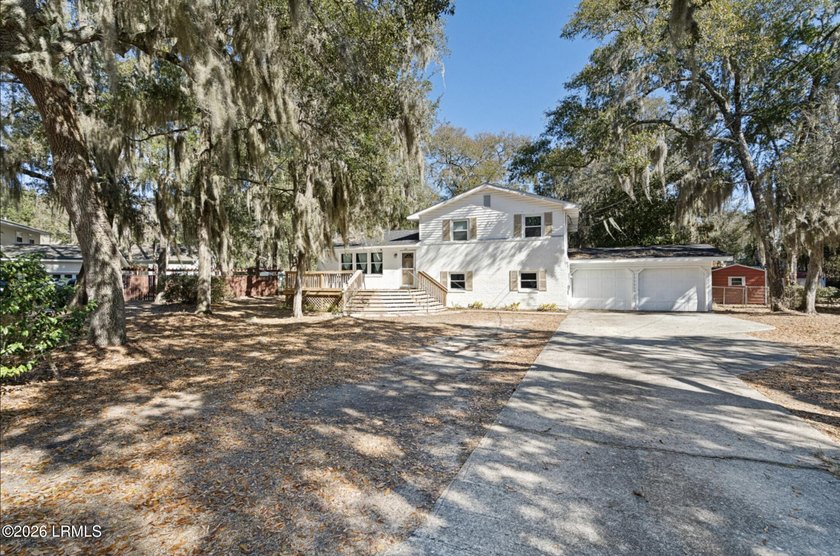 Welcome to 507 Mystic Drive E, a beautifully updated home in the - Beach Home for sale in Beaufort, South Carolina on Beachhouse.com