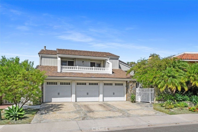 Gorgeous, turn-key, entertainer's delight with spectacular - Beach Home for sale in Mission Viejo, California on Beachhouse.com