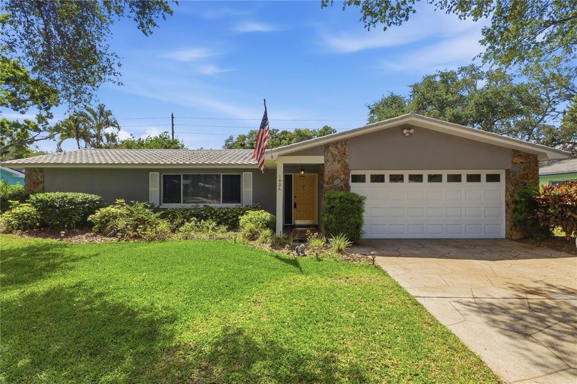 One or more photo(s) has been virtually staged. Welcome to 1905 - Beach Home for sale in Clearwater, Florida on Beachhouse.com