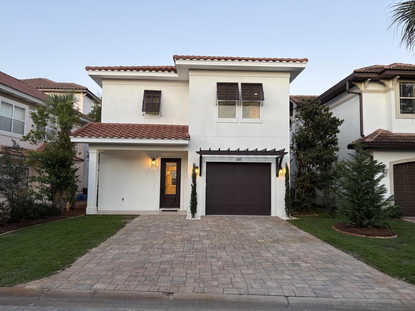 This beautifully designed Gulf Power EarthCents(R) certified - Beach Home for sale in Destin, Florida on Beachhouse.com