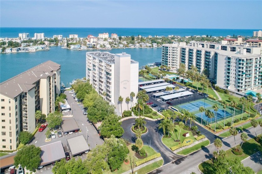 GORGEOUS FLORIDA SUNSHINE AND STUNNING INTRACOASTAL VIEWS ALL - Beach Condo for sale in Clearwater, Florida on Beachhouse.com