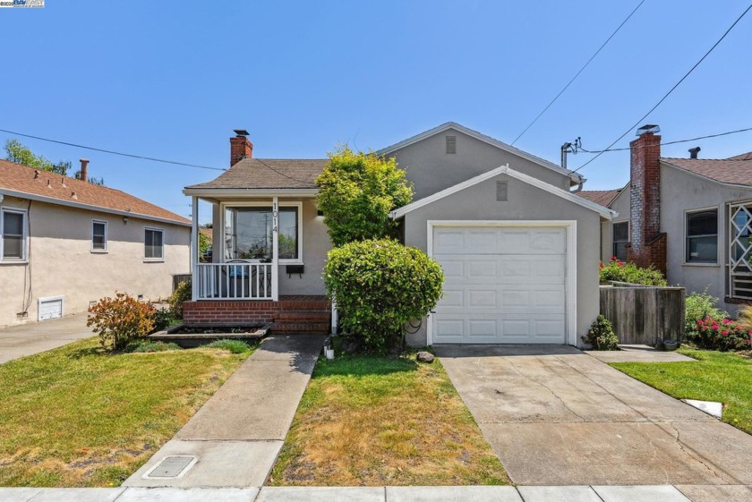 Welcome to 1014 High Street, a charming single-level home in - Beach Home for sale in Alameda, California on Beachhouse.com