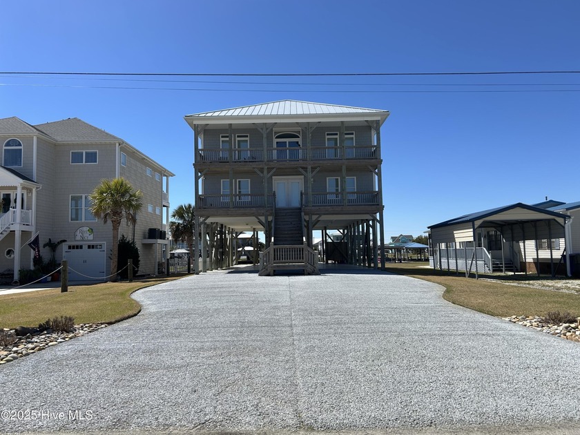 Meticulously maintained and furnished waterfront home available - Beach Home for sale in Surf City, North Carolina on Beachhouse.com
